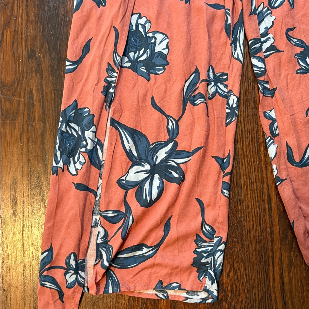 Oliviaceous floral pant - Picture 2 of 6